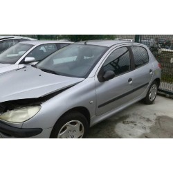 peugeot 206 berlina del año 2002