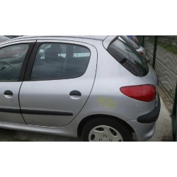 peugeot 206 berlina del año 2002
