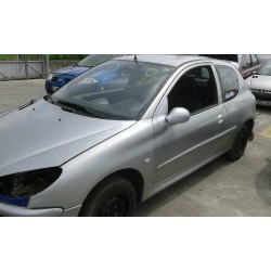 peugeot 206 berlina del año 1999