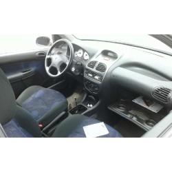 peugeot 206 berlina del año 1999