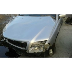 volvo v40 familiar del año 1999