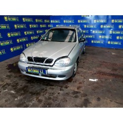 daewoo lanos del año 2002