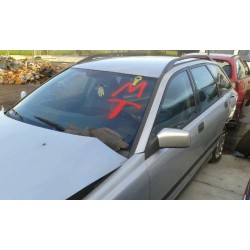 volvo v40 familiar del año 1999