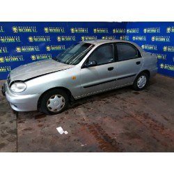 daewoo lanos del año 2002