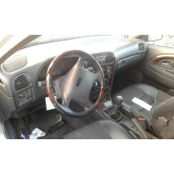 volvo v40 familiar del año 1999