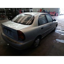 daewoo lanos del año 2002