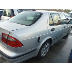 saab 9-5 berlina del año 2001