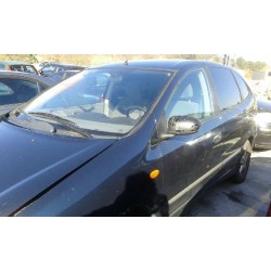nissan almera tino (v10m) del año 2005
