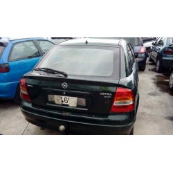 opel astra g berlina del año 2000
