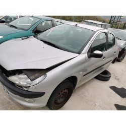 peugeot 206 berlina del año 2001
