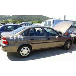 opel vectra b berlina del año 1998