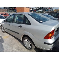ford focus berlina (cak) del año 2002