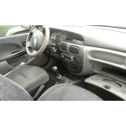renault megane i berlina hatchback (ba0) del año 1997