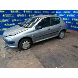 peugeot 206 berlina del año 2002