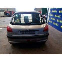 peugeot 206 berlina del año 2002