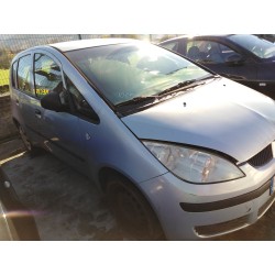 mitsubishi colt berlina 5 (z30a) del año 2004