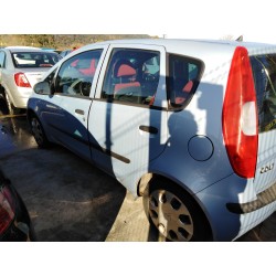 mitsubishi colt berlina 5 (z30a) del año 2004