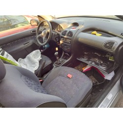 peugeot 206 berlina del año 1999