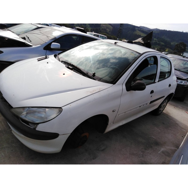 peugeot 206 berlina del año 2000