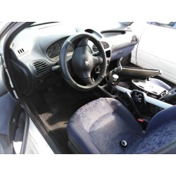 peugeot 206 berlina del año 2000