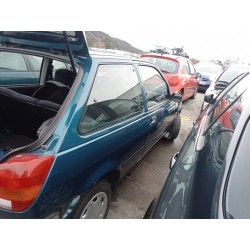 ford fiesta berlina del año 1994