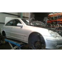 mercedes clase c (w203) berlina del año 2003