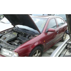 skoda octavia berlina (1u2) del año 2000