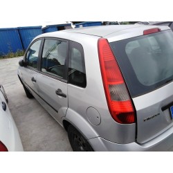 ford fiesta (cbk) del año 2004