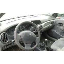 renault megane i fase 2 berlina (ba0) del año 2000