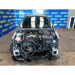 ford focus berlina (cak) del año 2003
