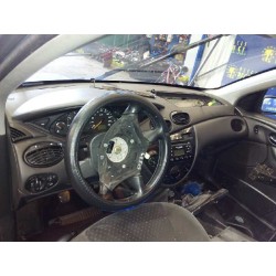 ford focus berlina (cak) del año 2003
