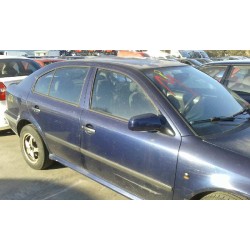 skoda octavia berlina (1u2) del año 1999