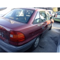 opel astra f berlina del año 1993