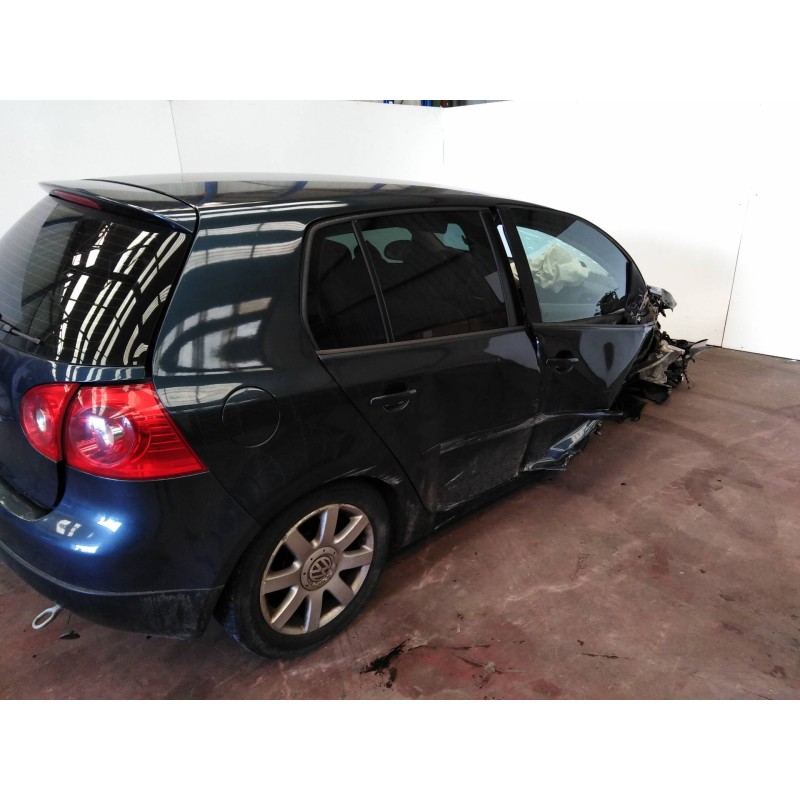 volkswagen golf v berlina (1k1) del año 2004