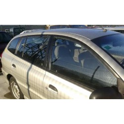 kia rio del año 2000