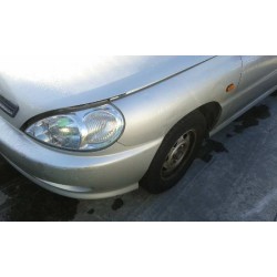 kia rio del año 2000