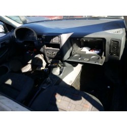 volkswagen polo berlina (6n1) del año 1998