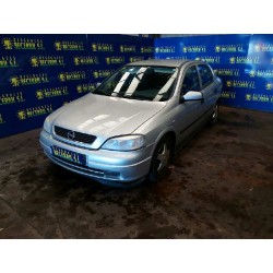 opel astra g berlina del año 2000