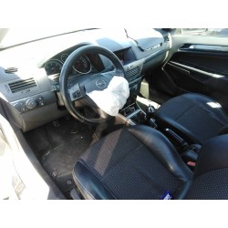 opel astra h berlina del año 2005
