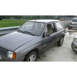 opel corsa a del año 1988