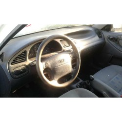 daewoo lanos del año 2002