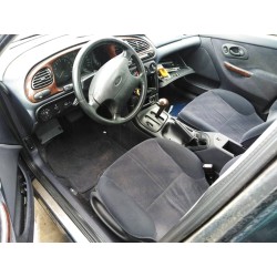 ford mondeo berlina (gd) del año 1950