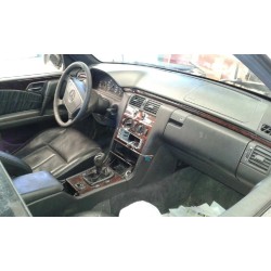 mercedes clase e (w210) berlina del año 1996