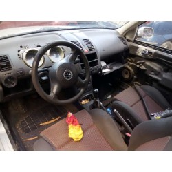 volkswagen polo berlina (6n2) del año 2000