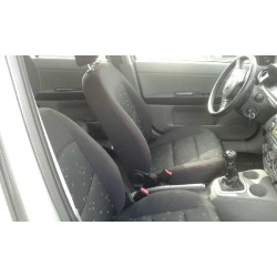 mazda 2 berlina (dy) del año 2003