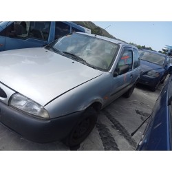 ford fiesta berlina del año 1998