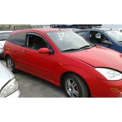 ford focus berlina (cak) del año 2000