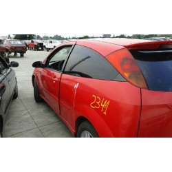 ford focus berlina (cak) del año 2000