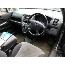 honda stream (rn1/3) del año 2000