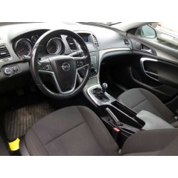 opel insignia berlina del año 2011